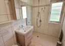 modernes Badezimmer