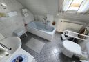 Badezimmer im Obergeschoss
