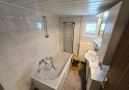 Badezimmer im Erdgeschoss