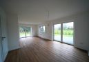 grosses helles Wohnzimmer