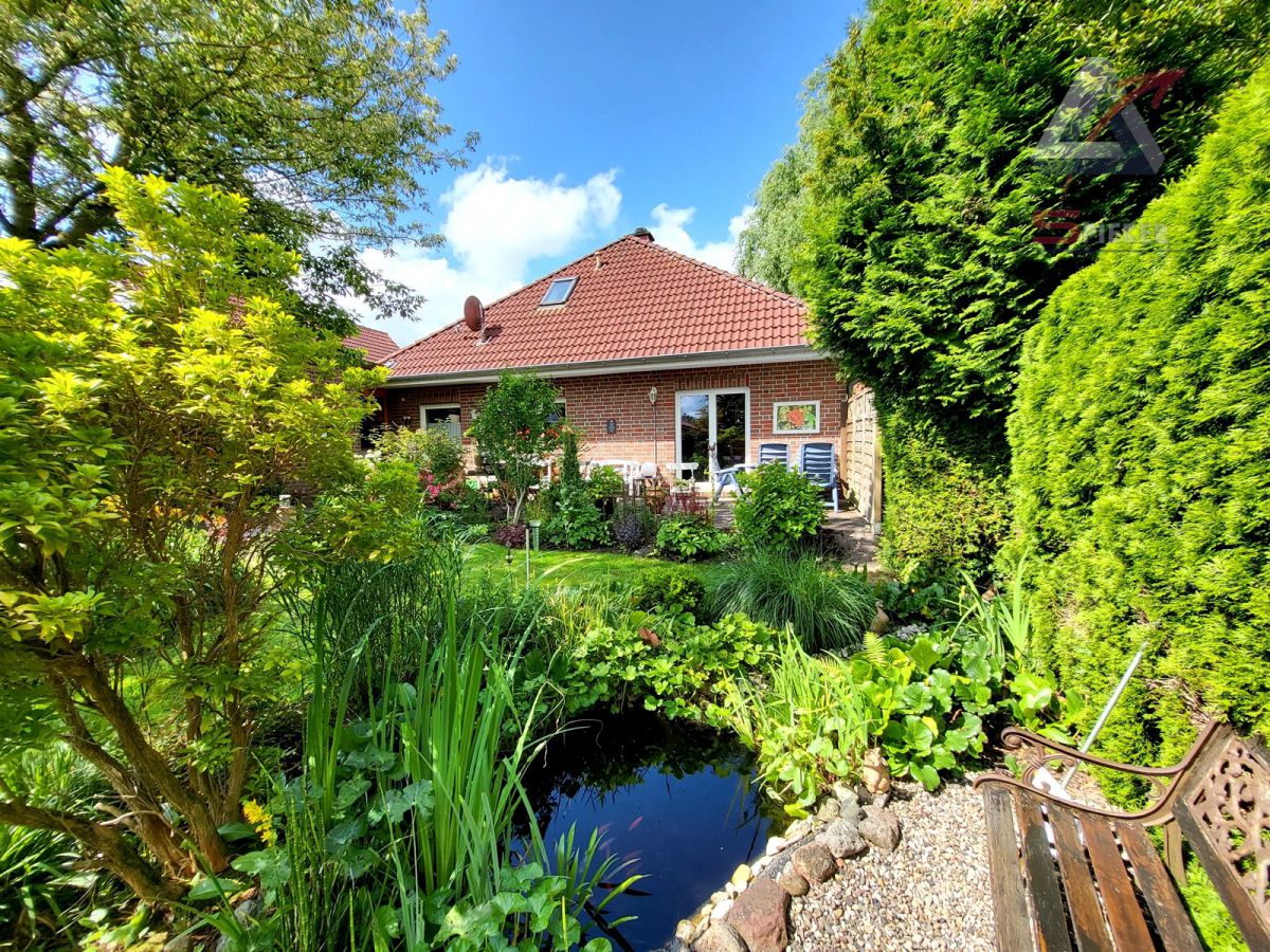 mit Gartenteich