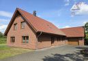 tolles Wohnhaus mit großer Garage