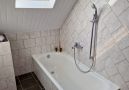 Bad mit Badewanne