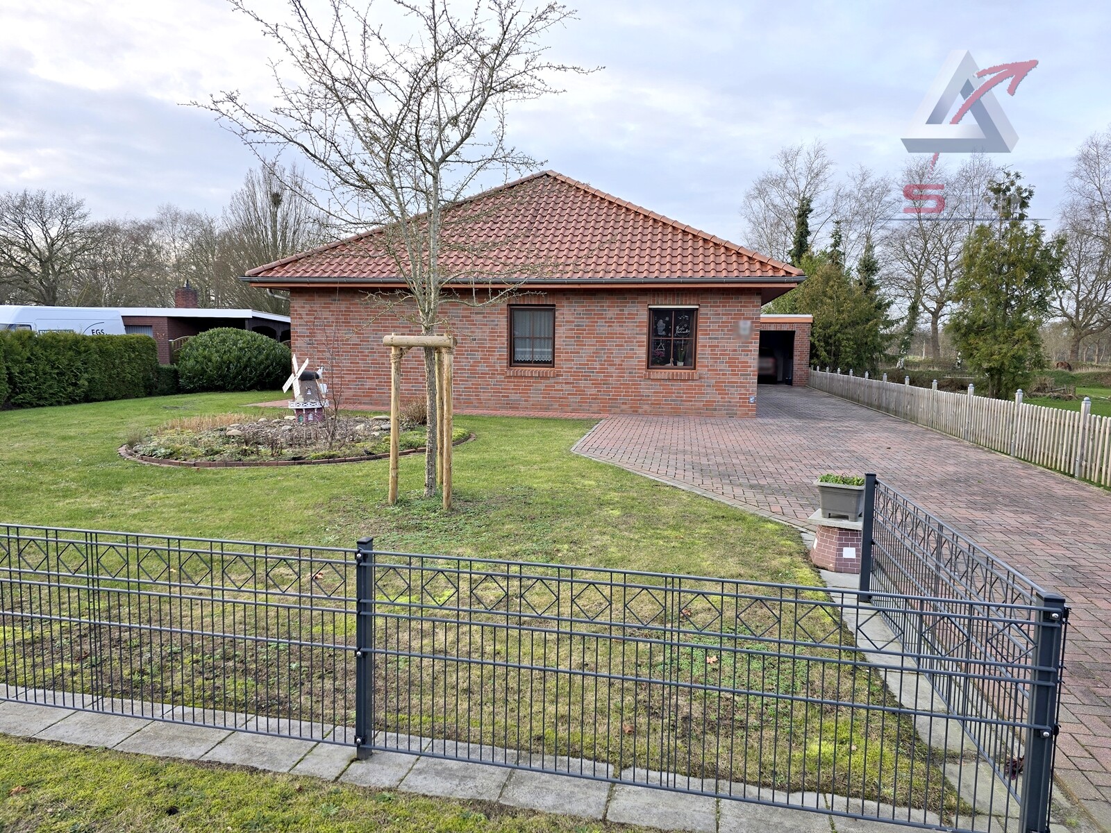 Bungalow-ebenerdig mit Ausbaumöglichkeiten-ruhige Lage!