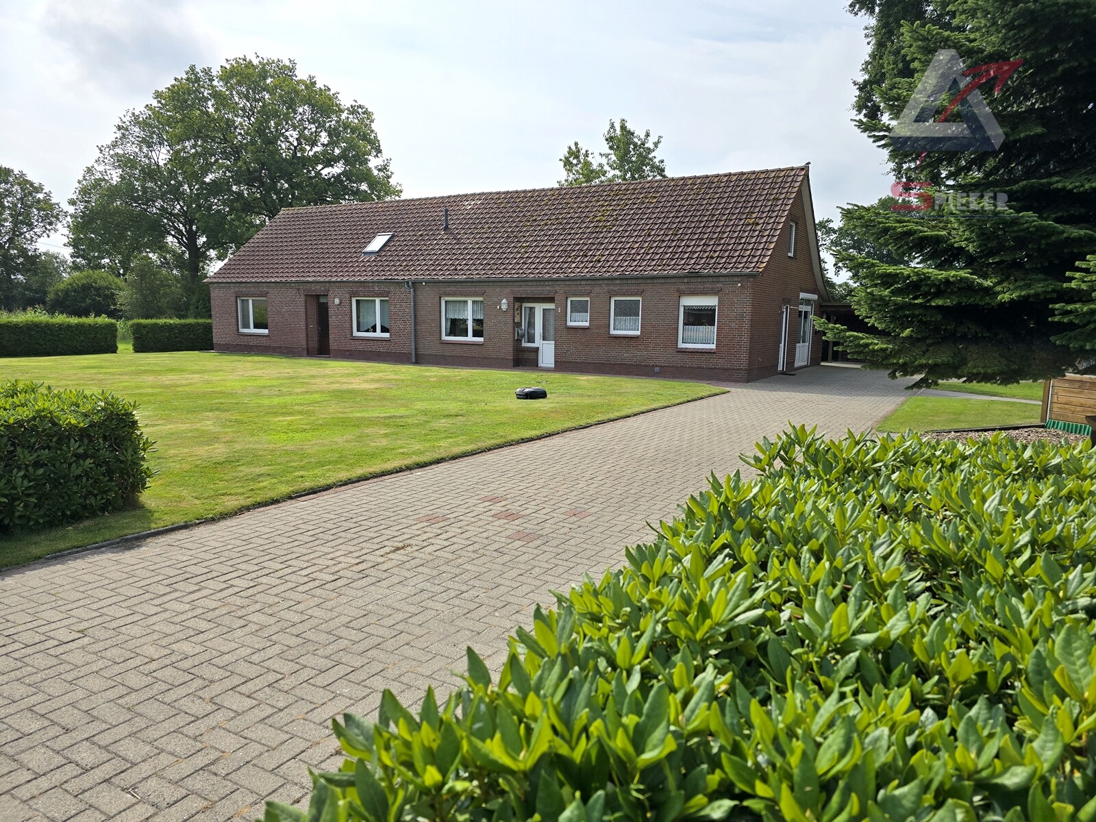 Landhaus mit Weide in herrlicher Lage!