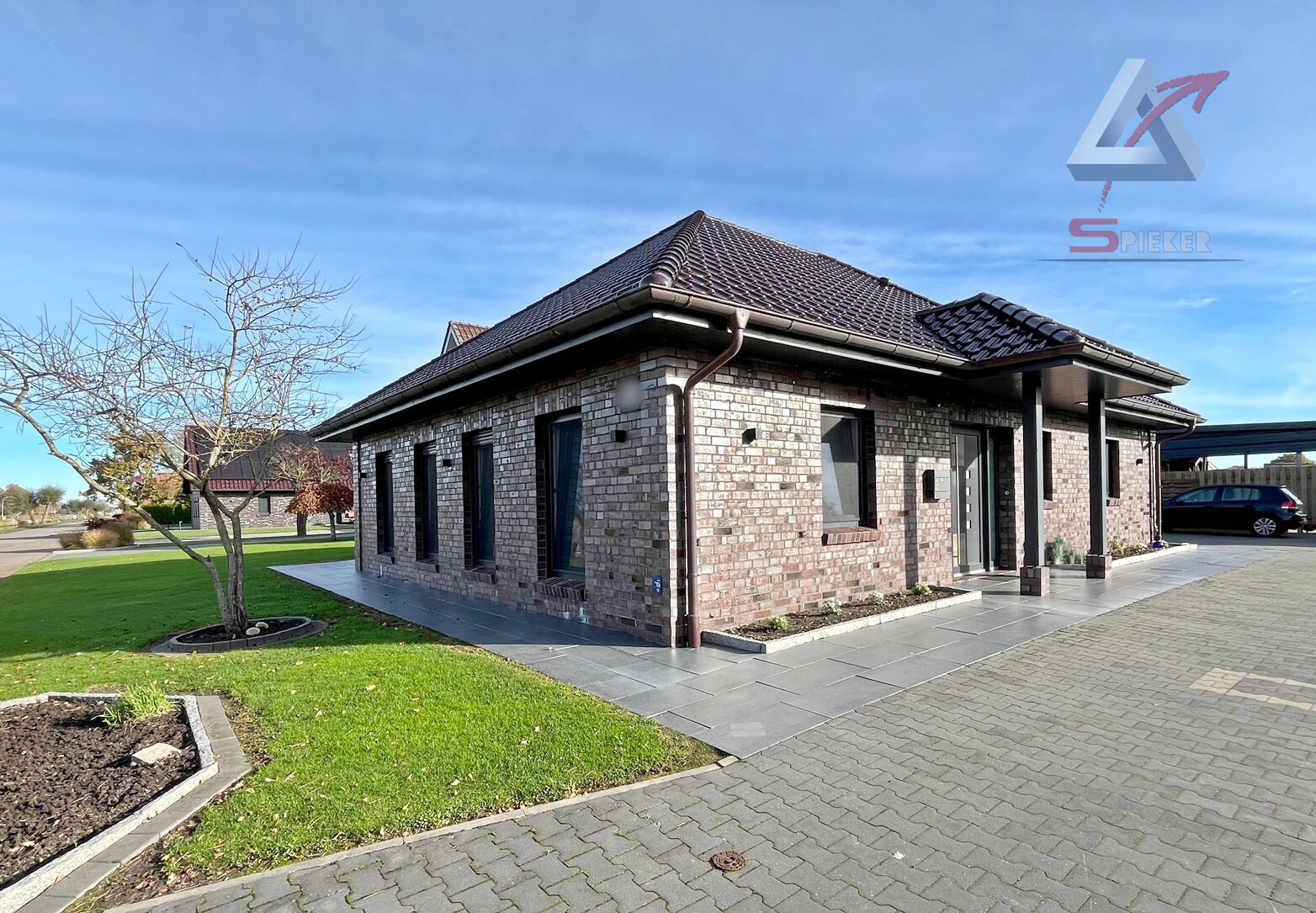 toller Bungalow in Kanallage